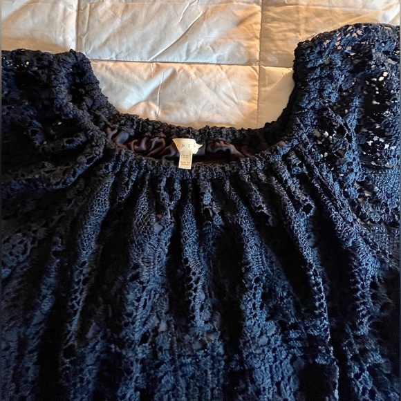 NWOT dark blue lace short sleeve top - Picture 4 of 6